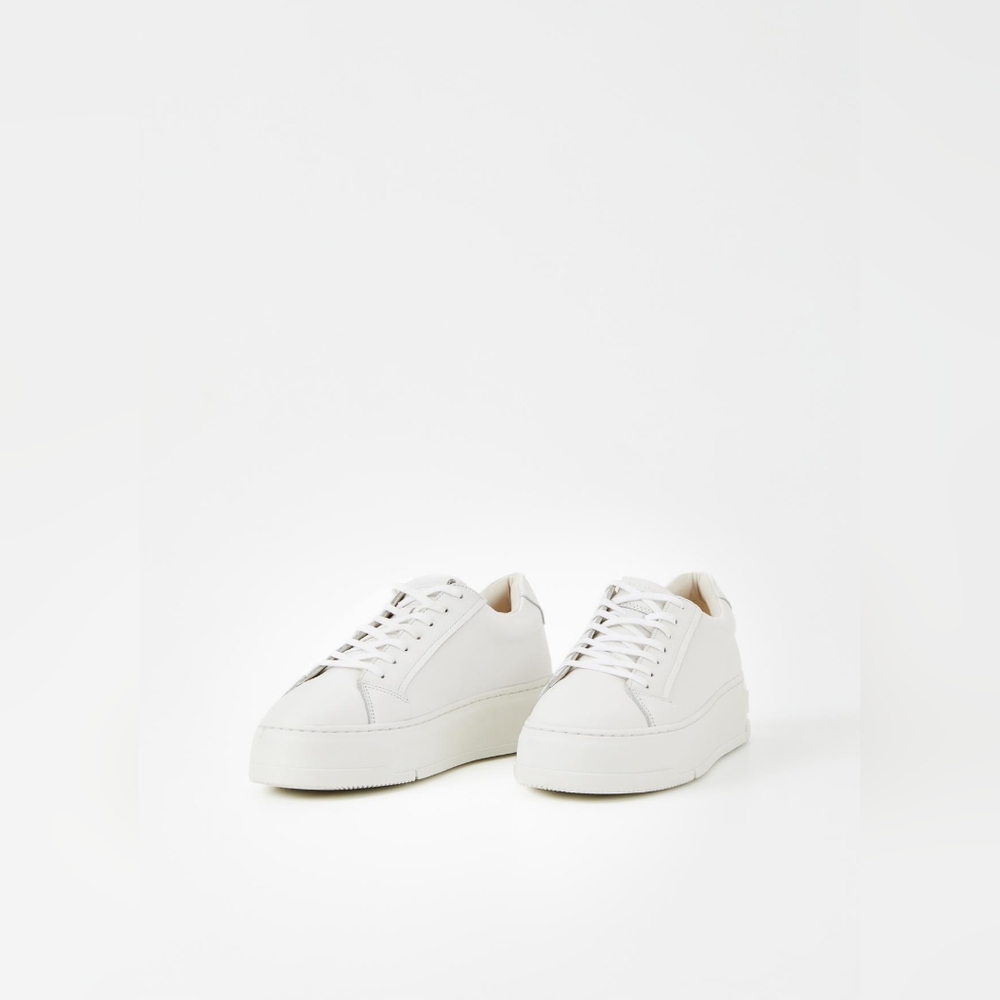 Vagabond White Judy Sneakers, size 5/35